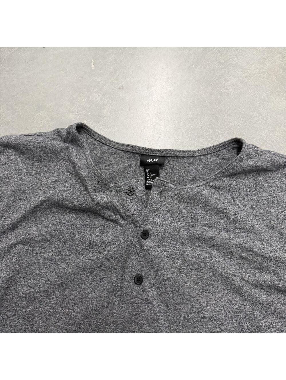 Y2K Womens Blank Gray Three Button Henley Sized Large by H&M